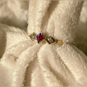 Antique Victorian Dainty 18k Two Tone Gold Ruby & Diamond Ring Sz 5.5